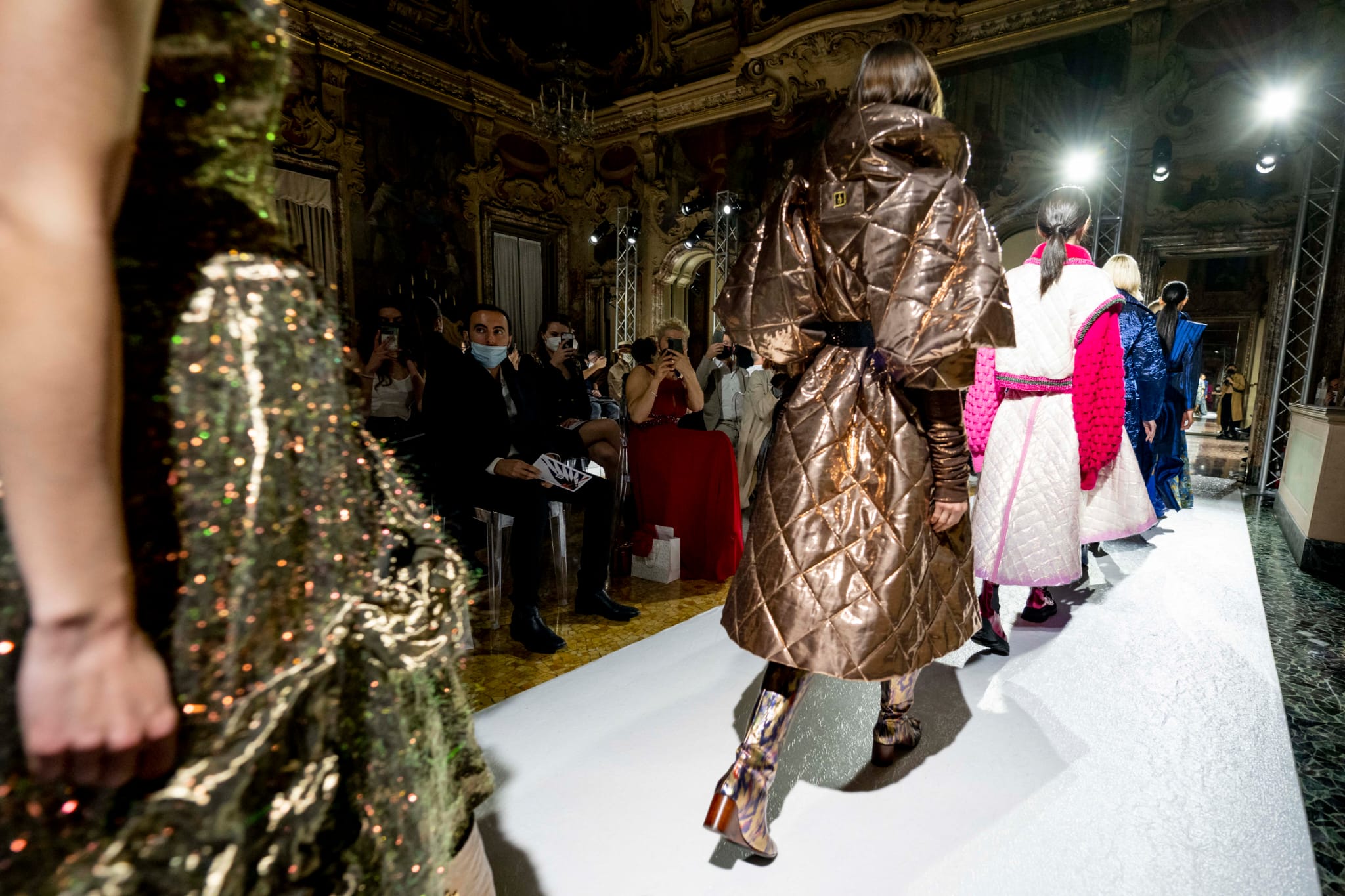 Runway Coat Bronze