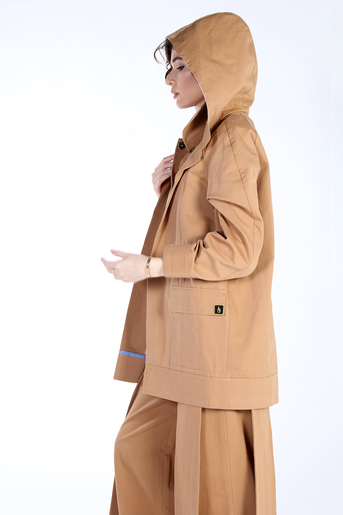 JACKET W/ HOODIE