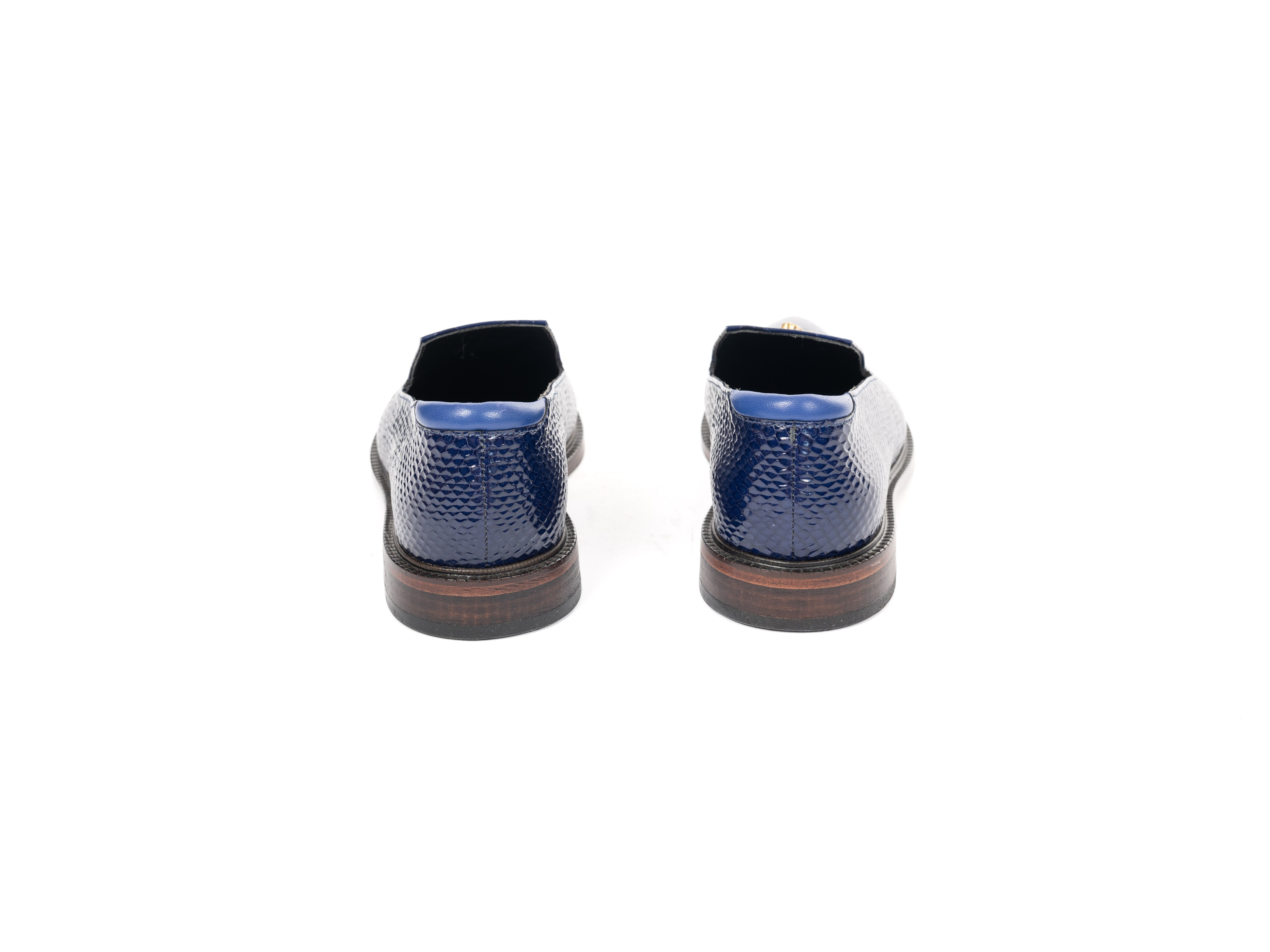 Maya Seyferth Loafer in Marineblau, Rückansicht mit blauem Fersenabschluss