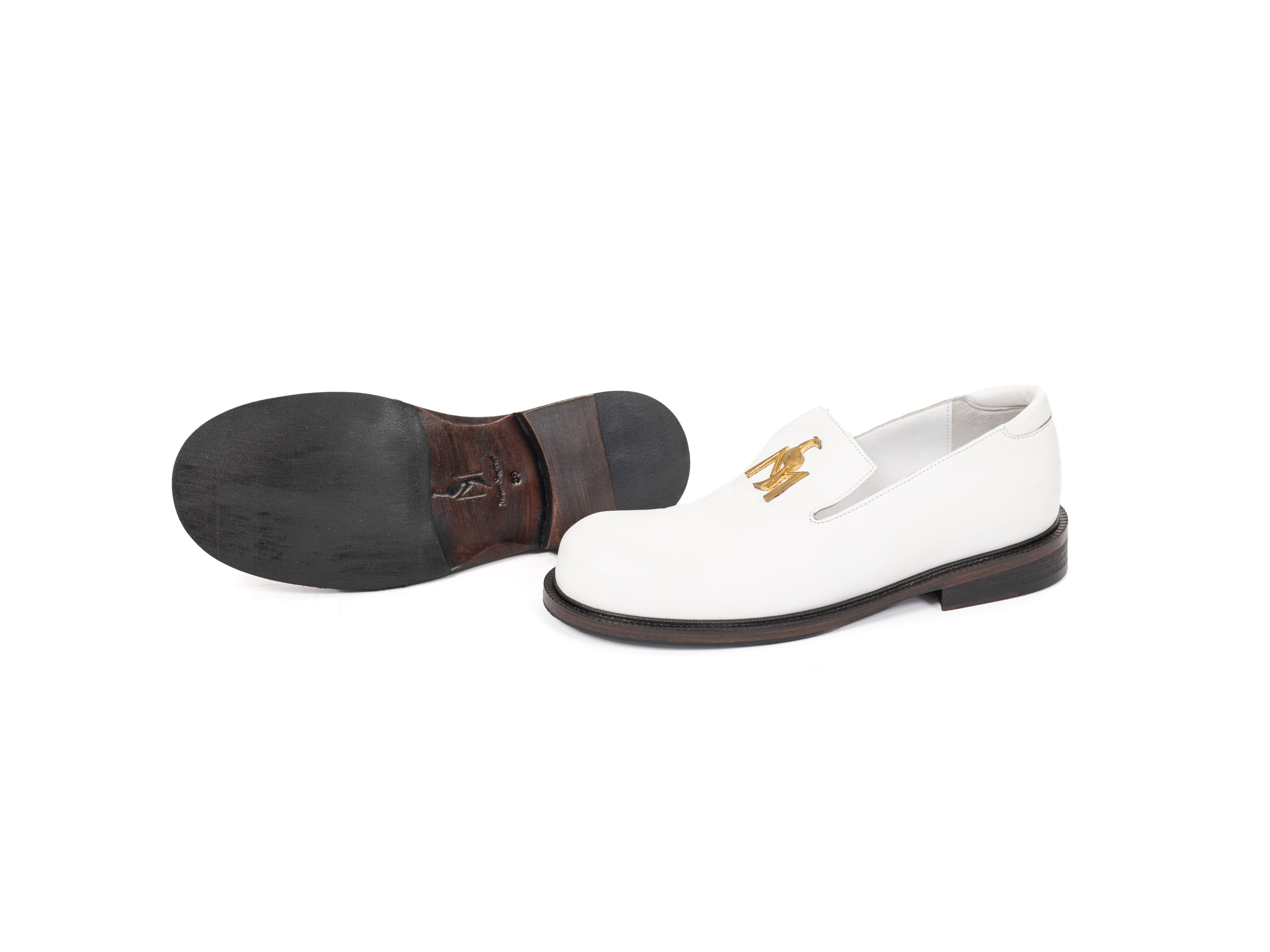 Maya Seyferth Loafer in Weiss, Sohlen- und Seitenansicht