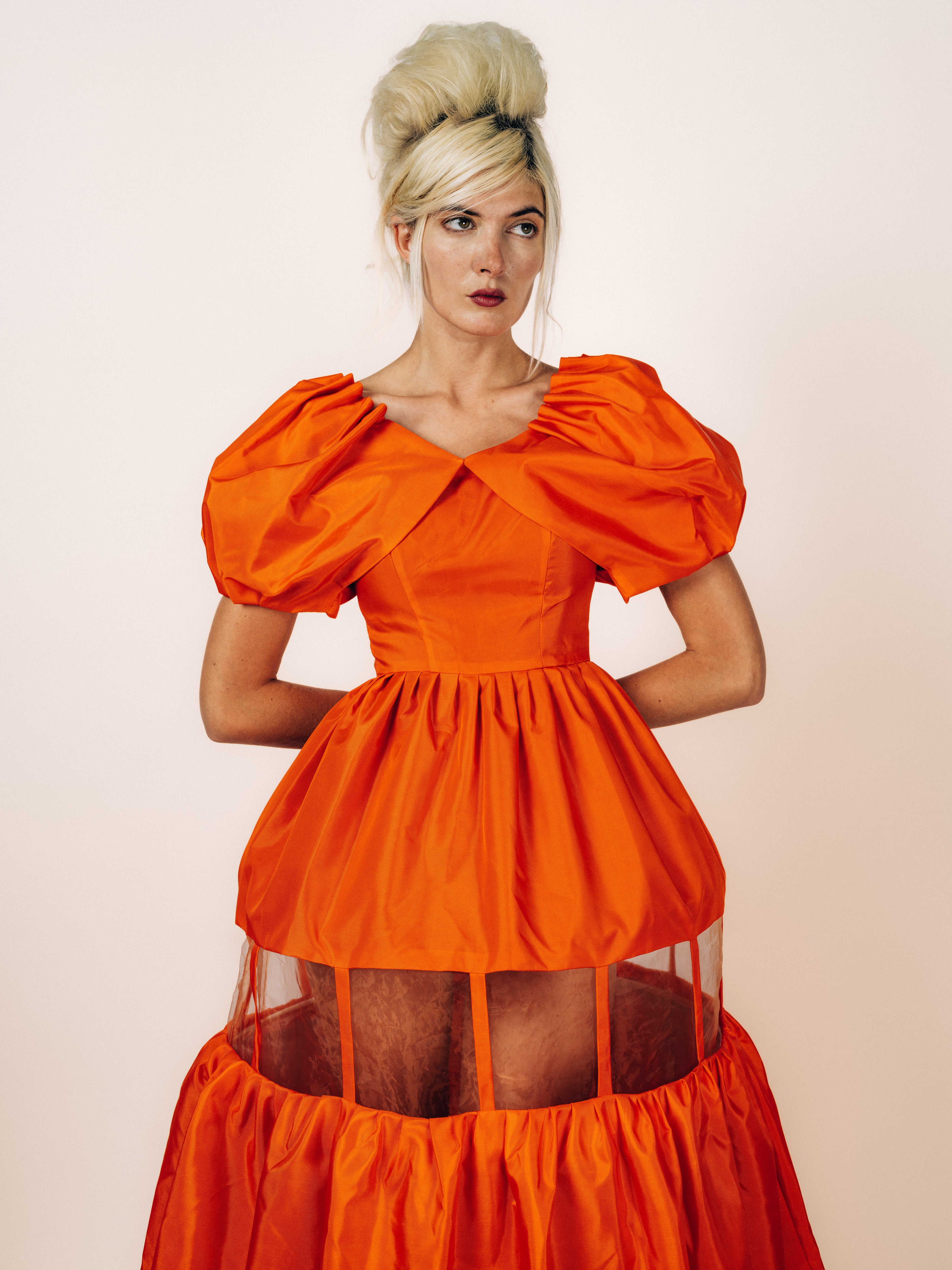 Abendkleid Orange mit Puffärmeln – weitere Ansicht