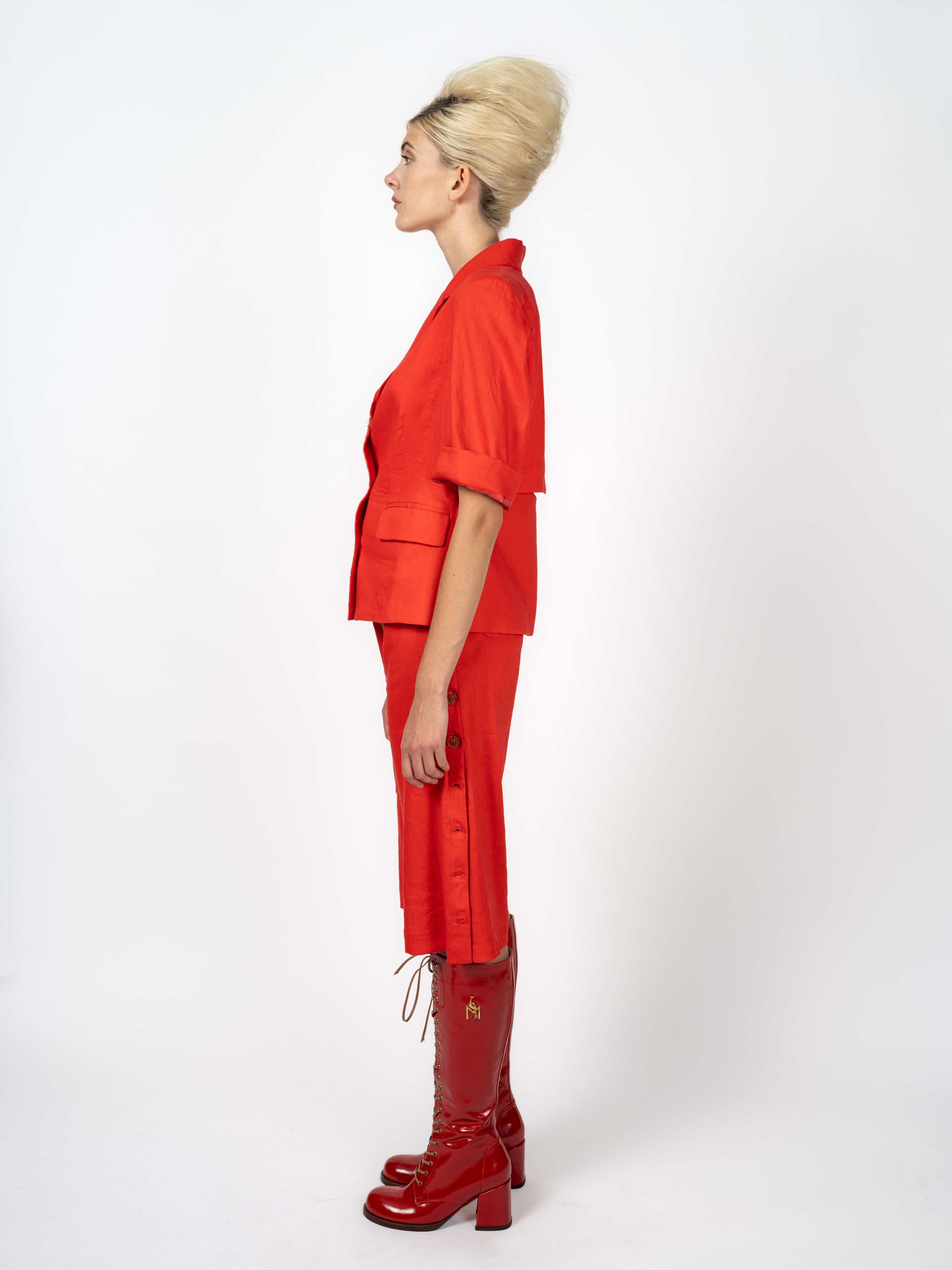 Blazer Rot mit Culotte Rot – weitere Ansicht