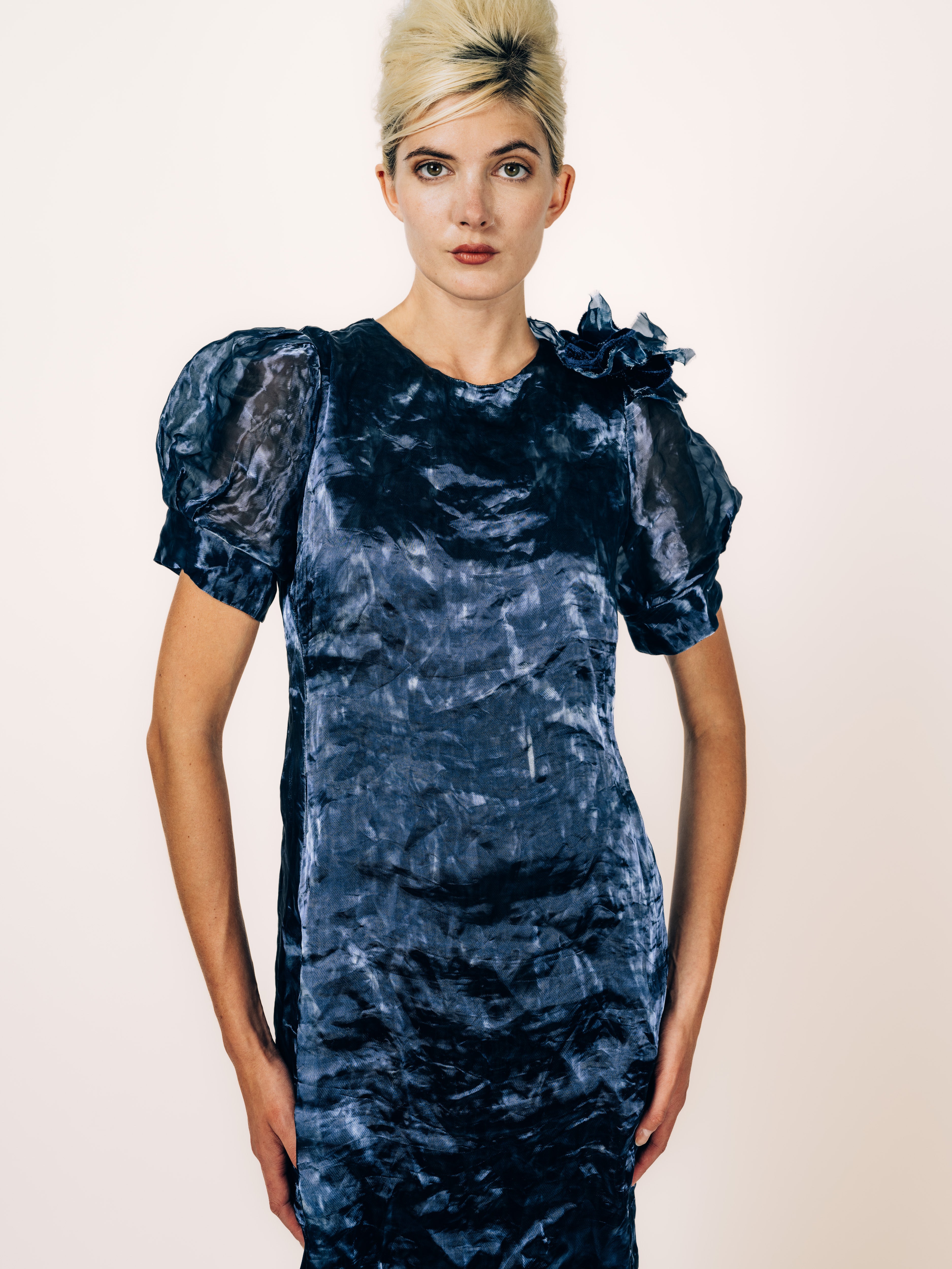 Abendkleid Nachtblau mit Puffärmeln – weitere Ansicht