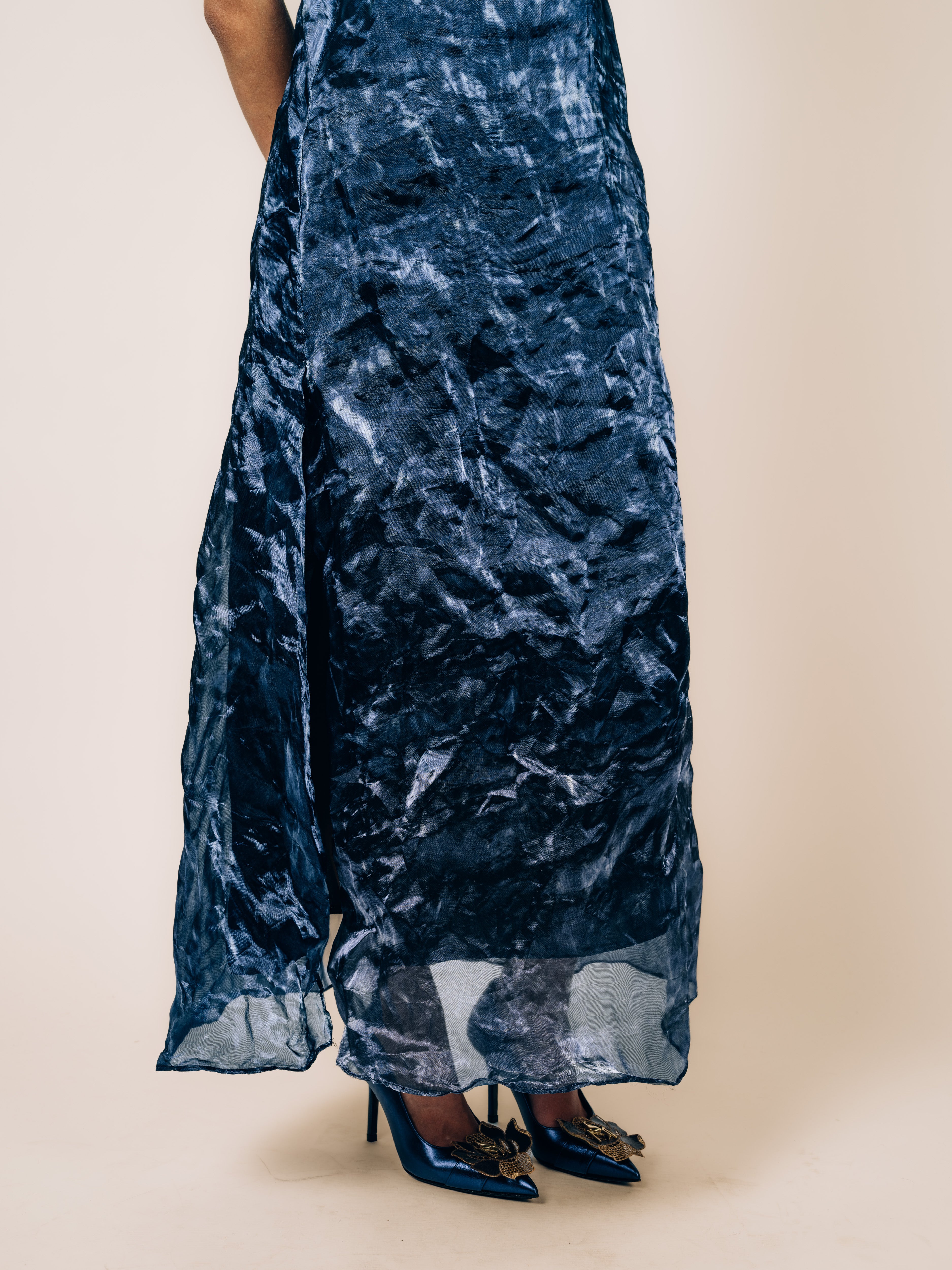 Abendkleid Nachtblau mit Puffärmeln – weitere Ansicht