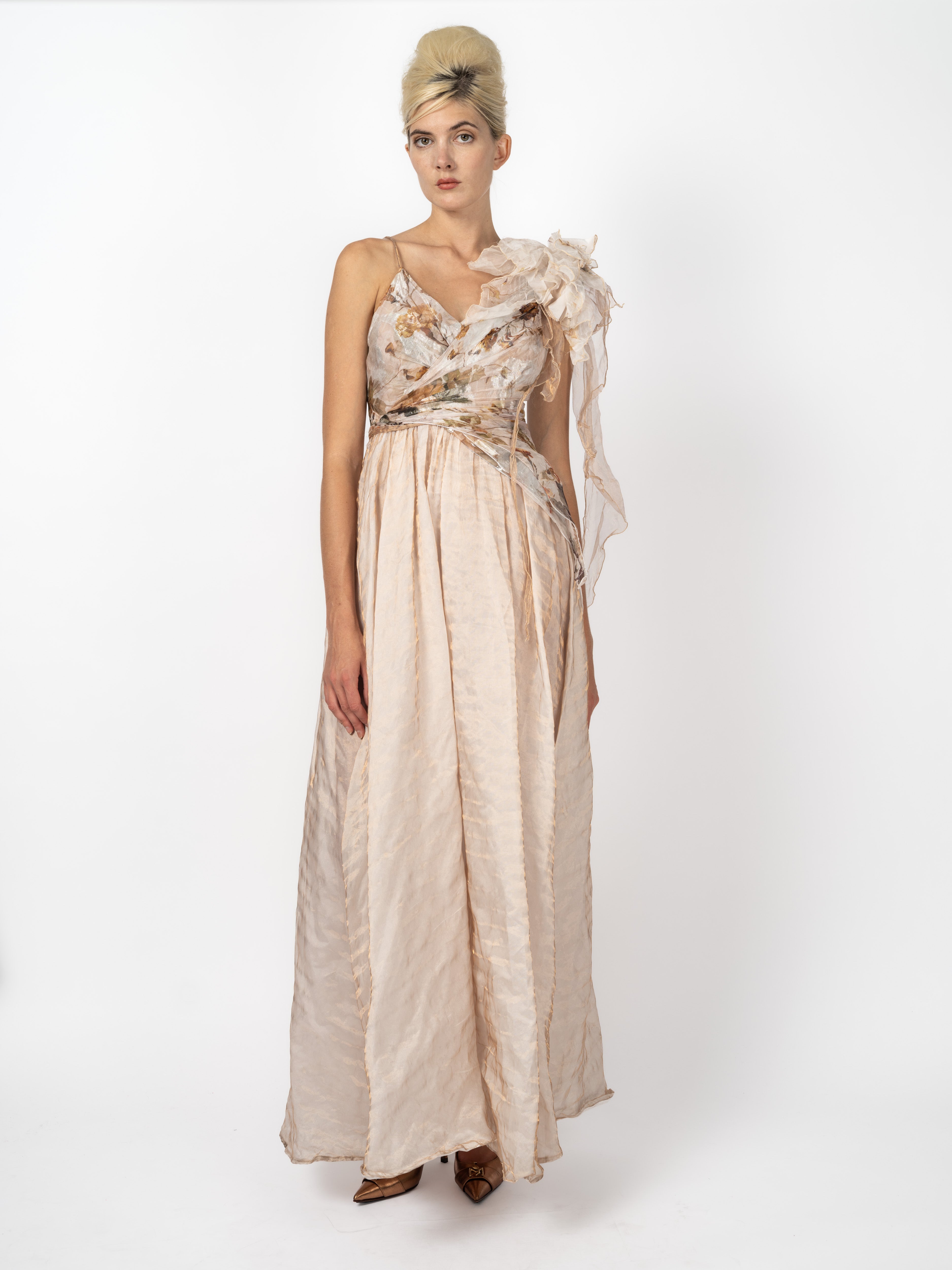 Abendkleid Nude auf dem Runway der Zurich Fashion Week 2026