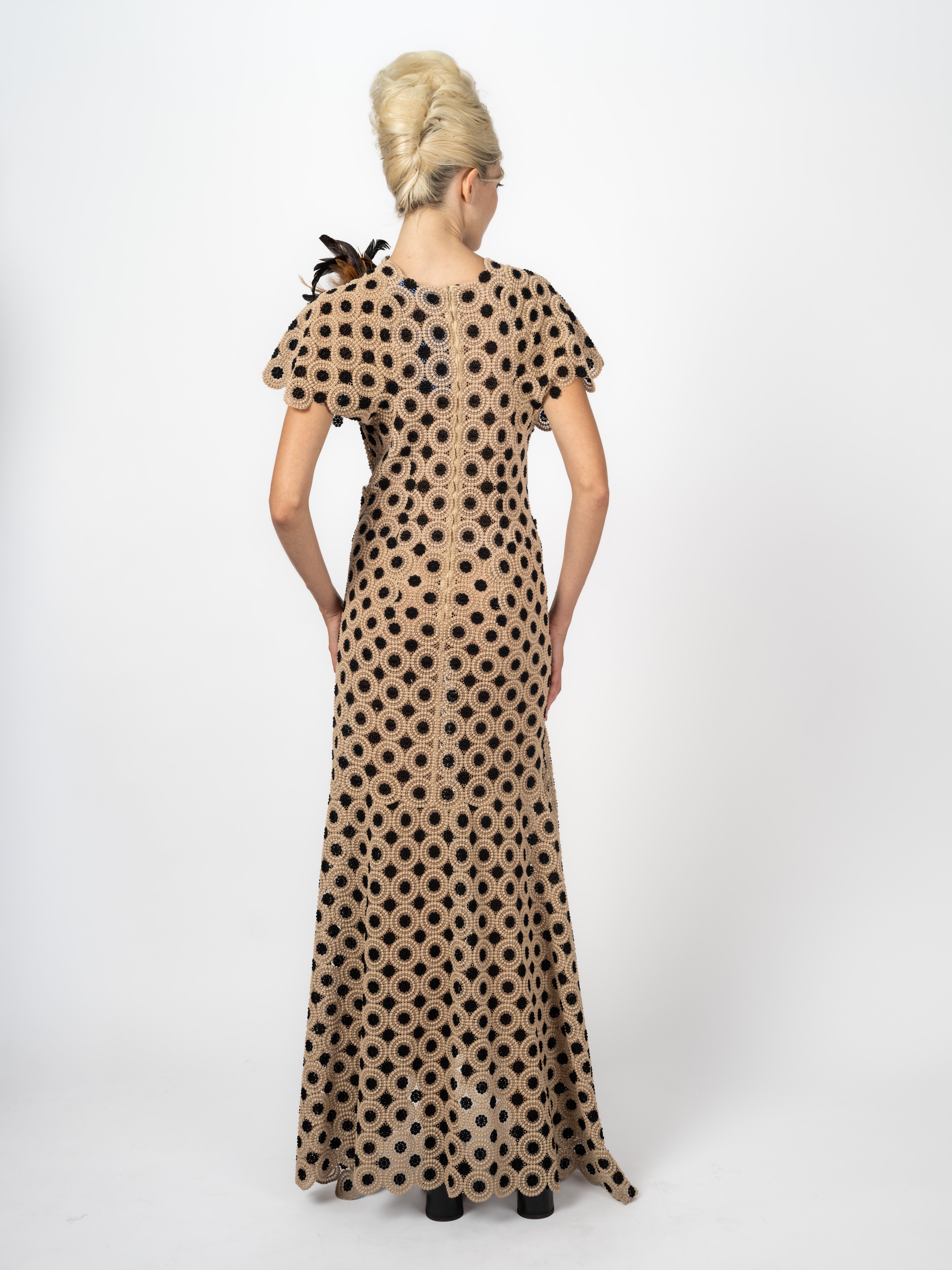 Abendkleid Sand & Schwarz aus Guipure-Spitze – weitere Ansicht