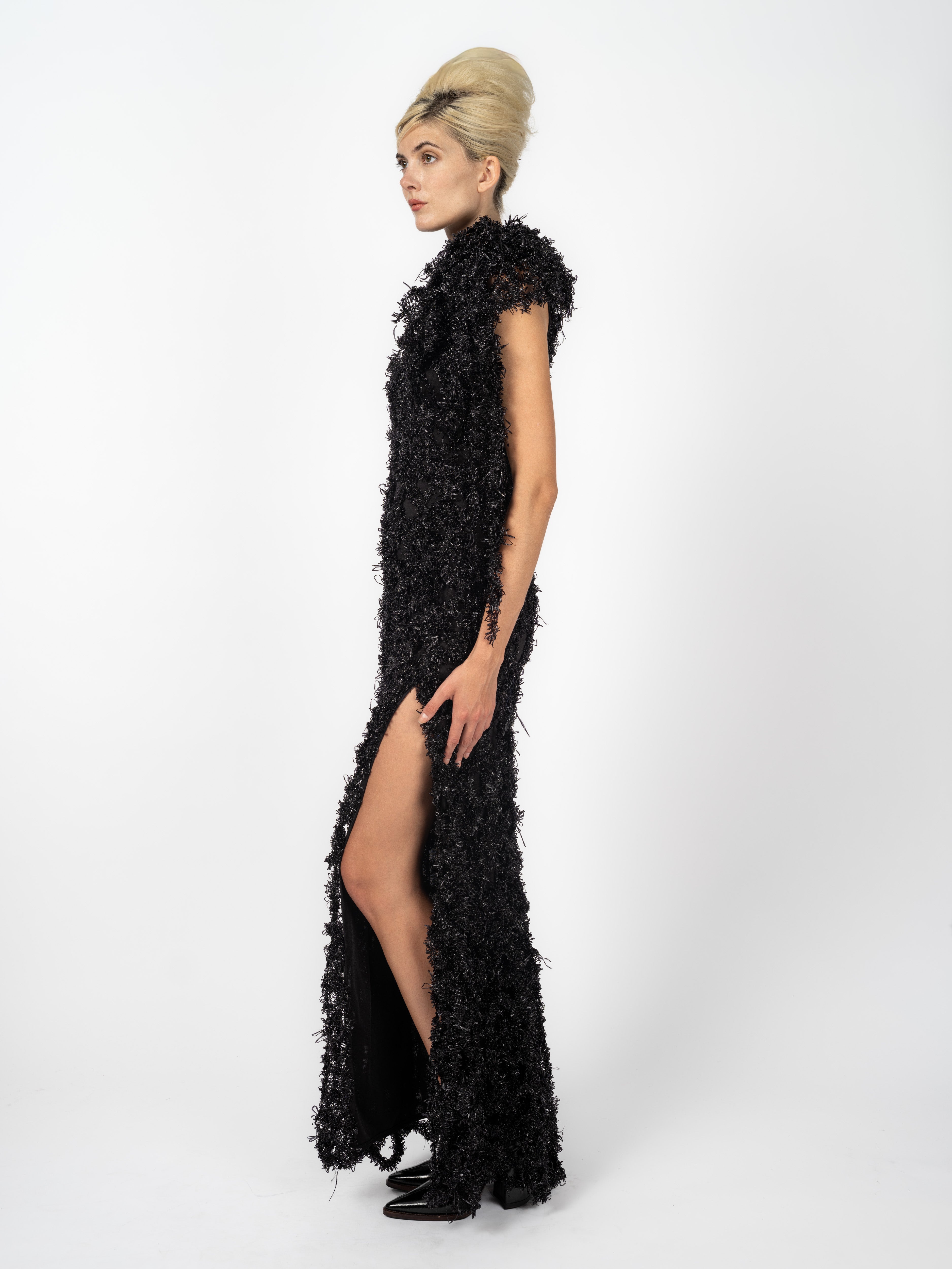 Abendkleid Schwarz mit Fransenstruktur – weitere Ansicht