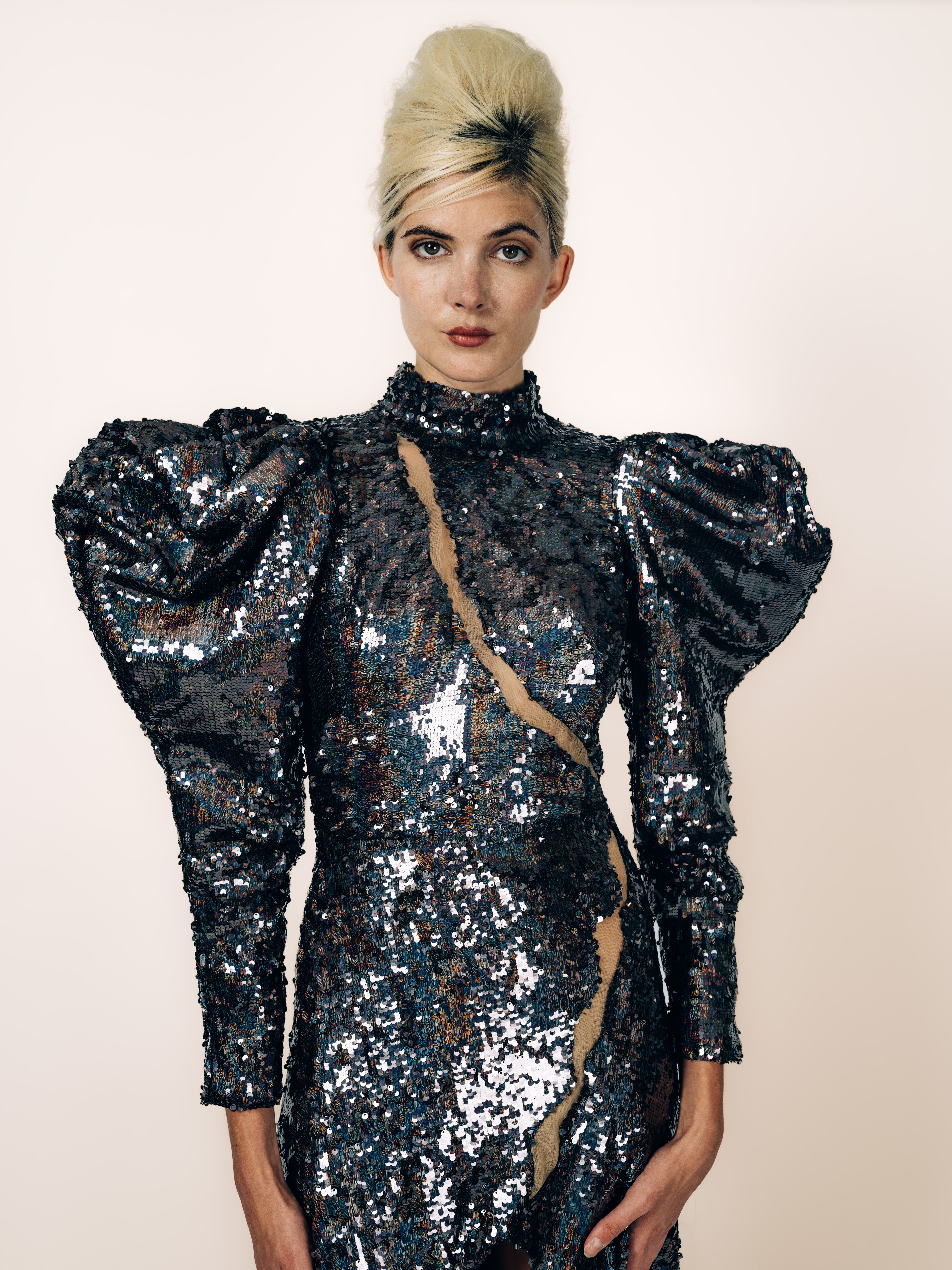 Abendkleid Schwarz-Holo mit holografischen Pailletten von Maya Seyferth – Ansicht 3