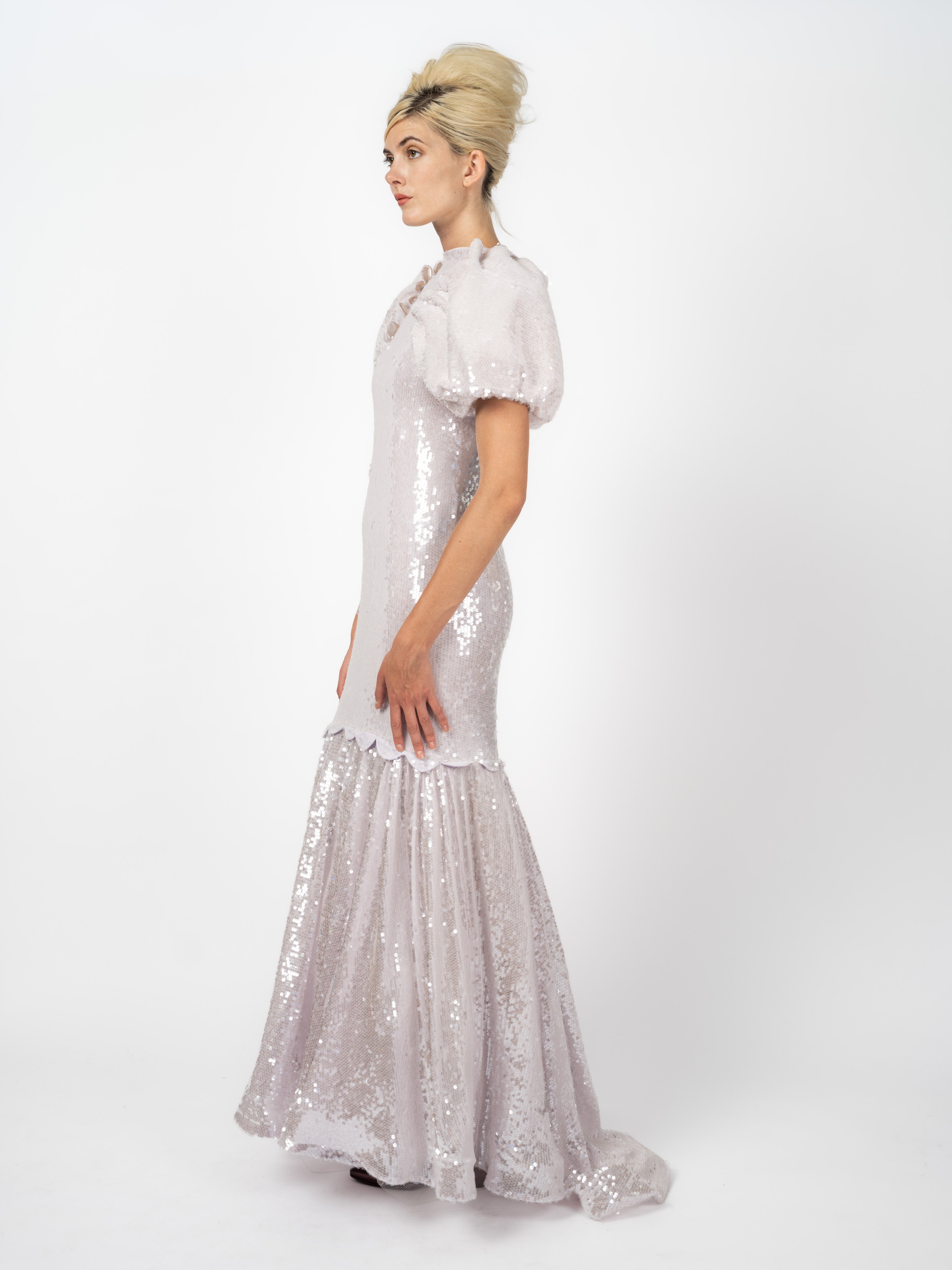 Abendkleid Perlweiss mit Pailletten von Maya Seyferth – Detailansicht