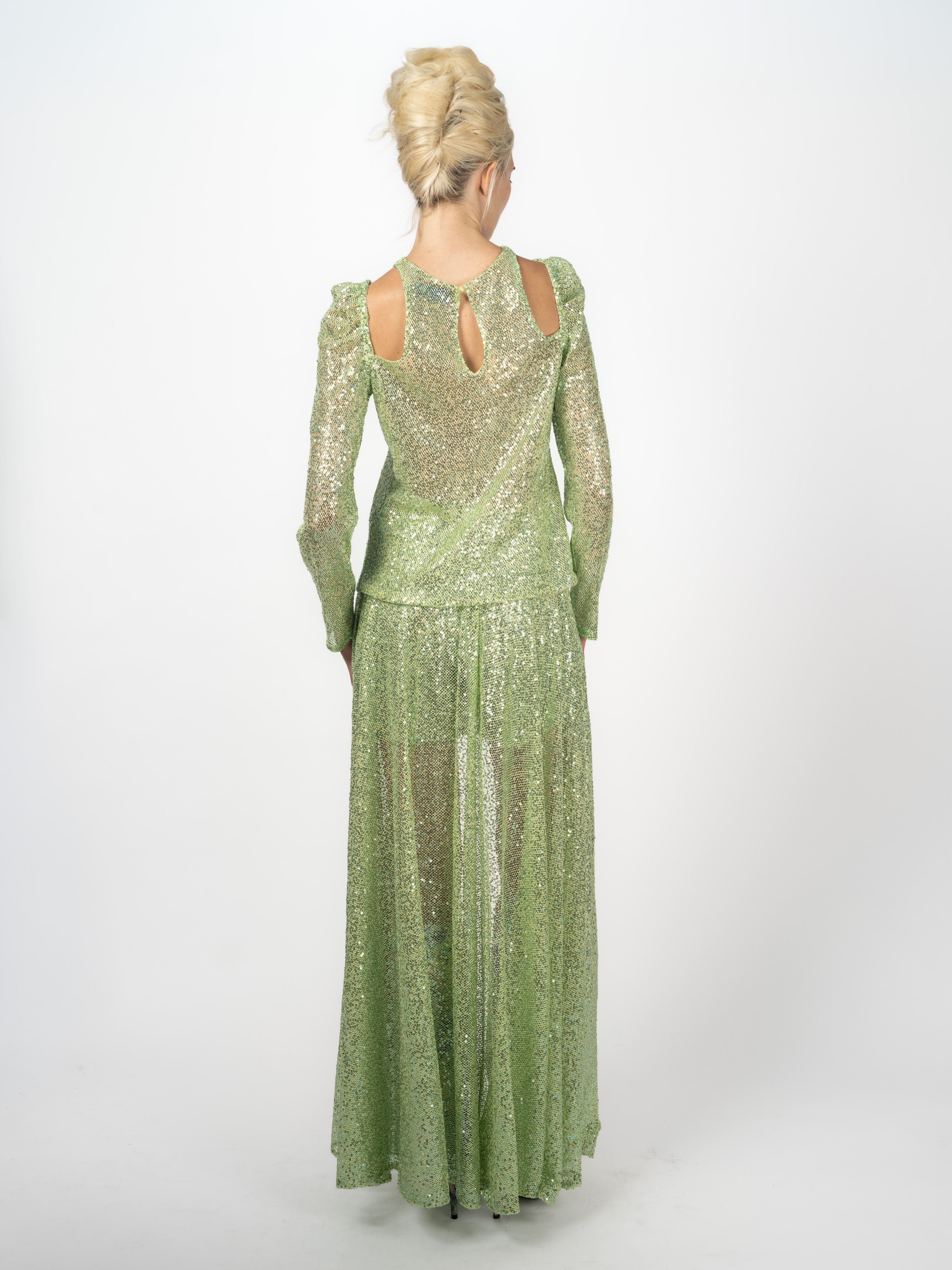 Couture-Outfit Hellgrün aus Pailletten-Strick von Maya Seyferth – Ansicht 5
