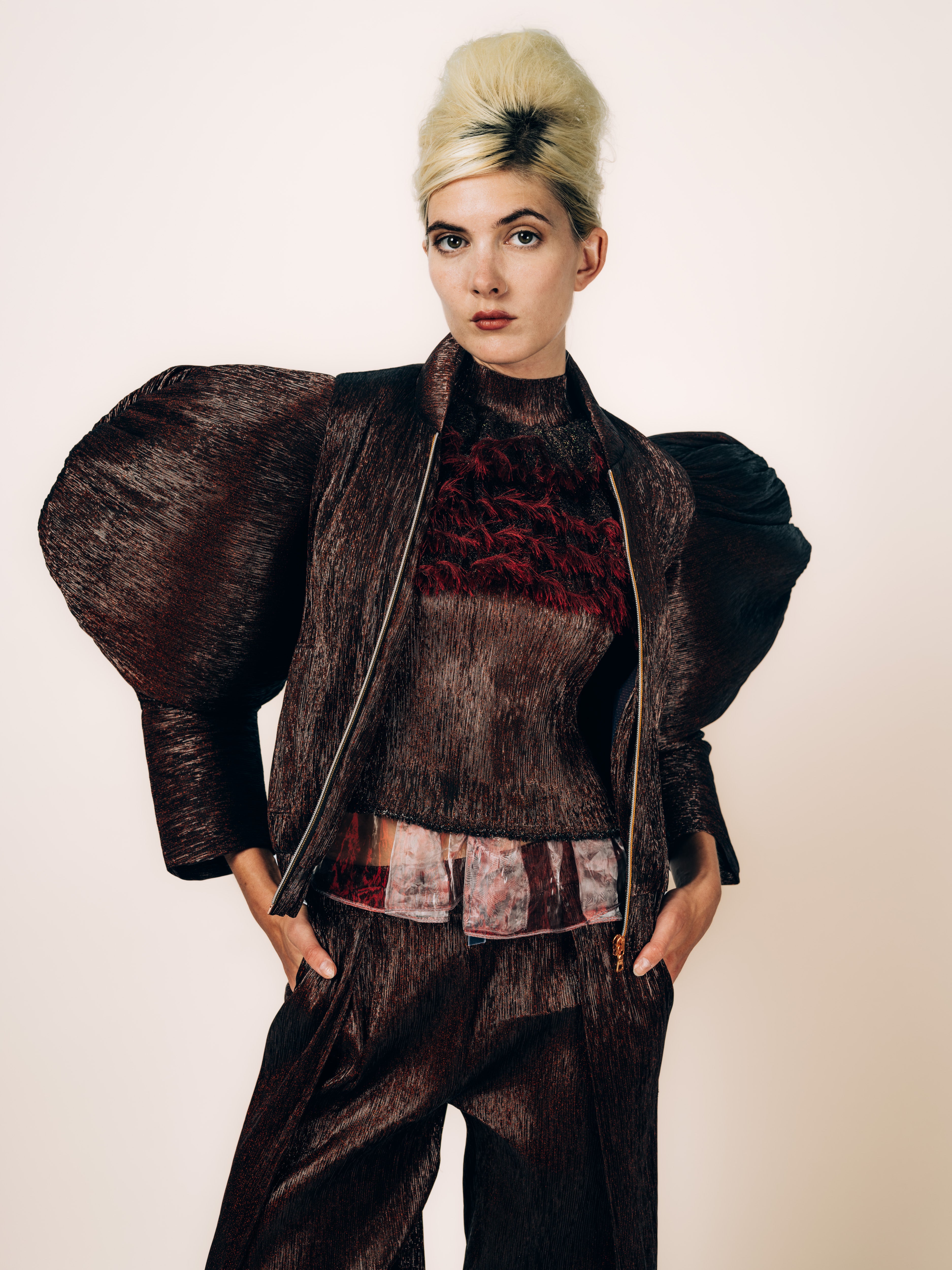 Jacke Bronze mit Volumenärmeln – Vorderansicht