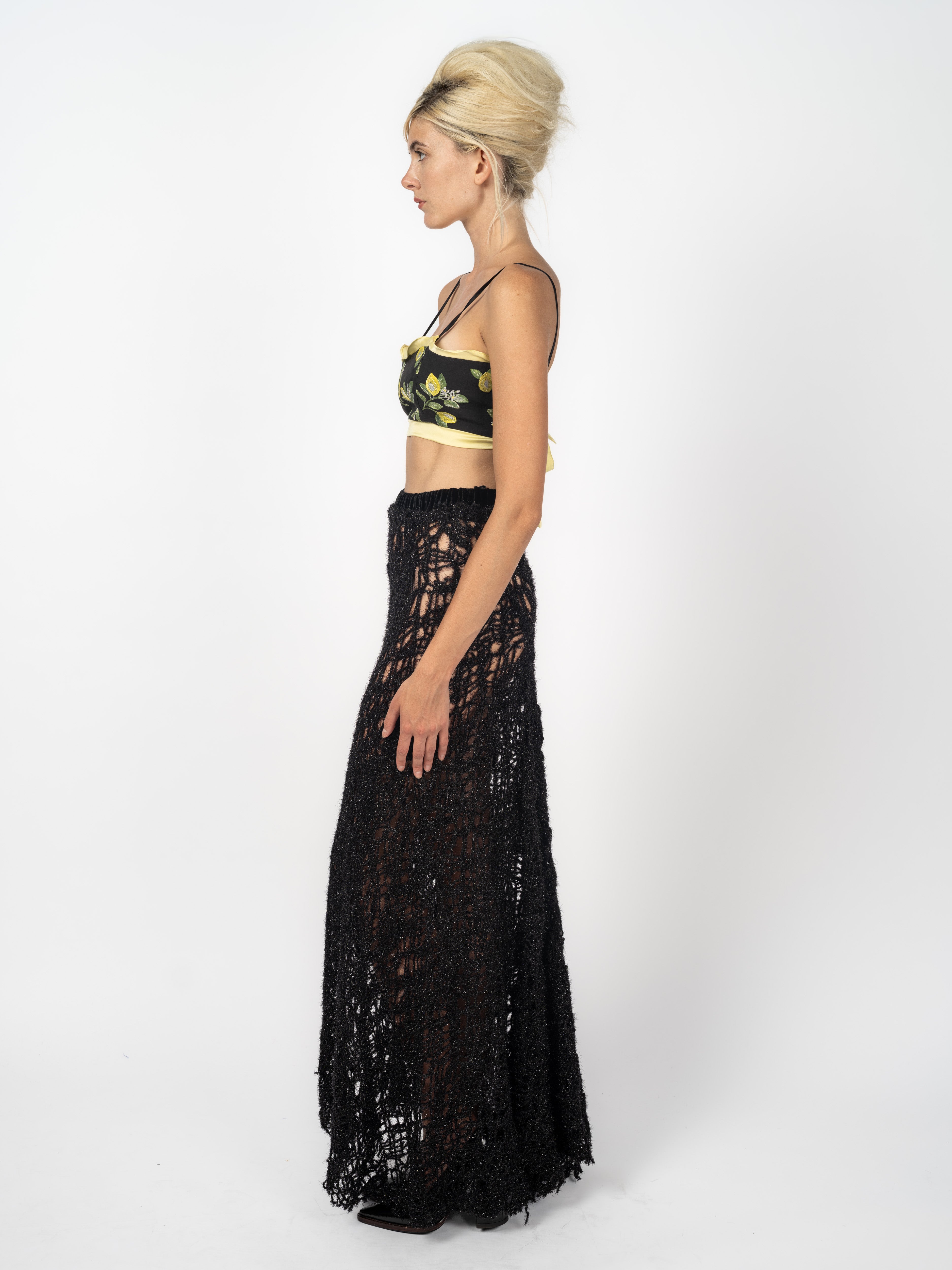 Bustier-Top mit Zitronen-Stickerei und zartgelben Satinblenden von Maya Seyferth