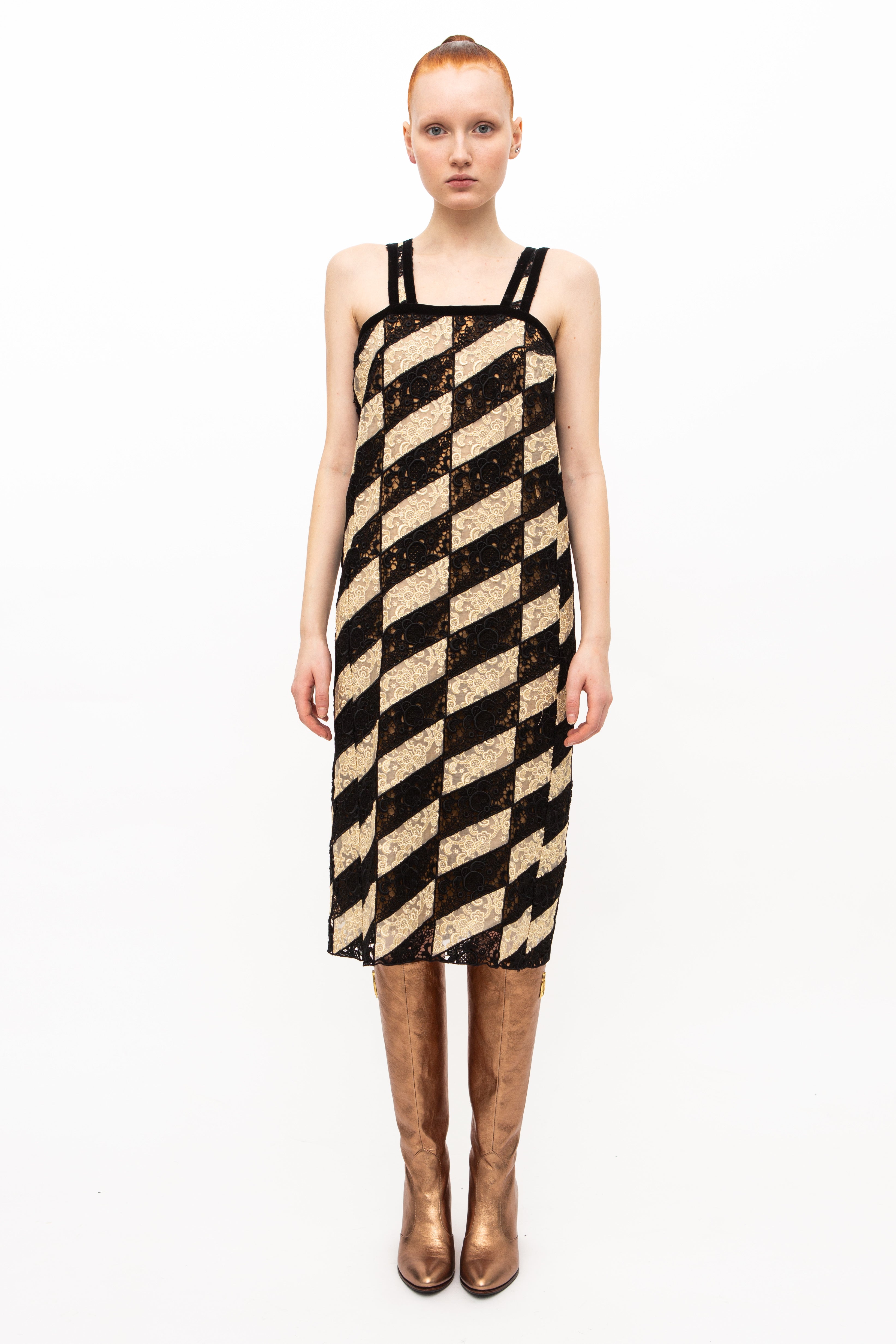 Dress Embroidery Two Toned Unieque