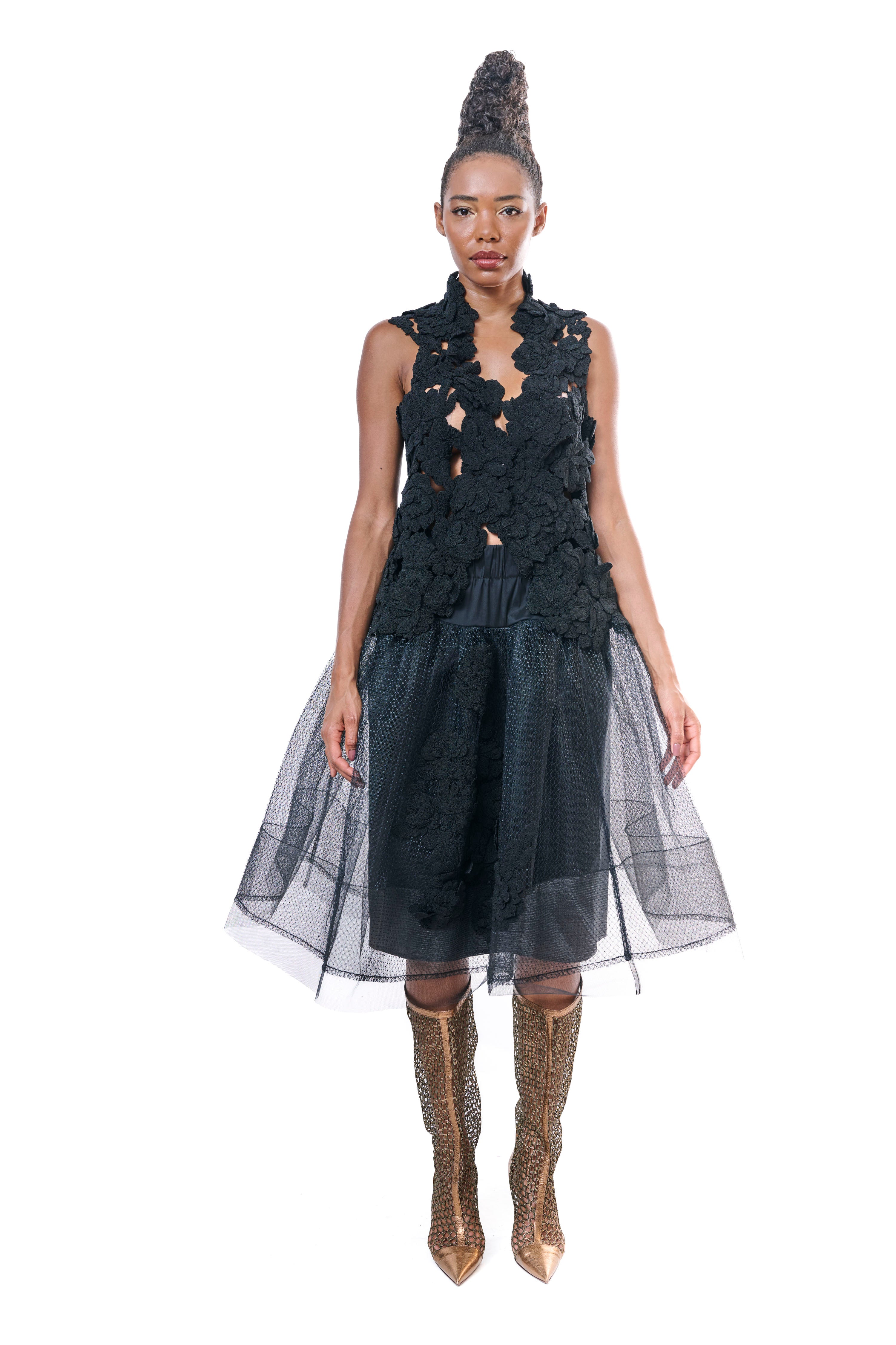 Top Embroidery Black