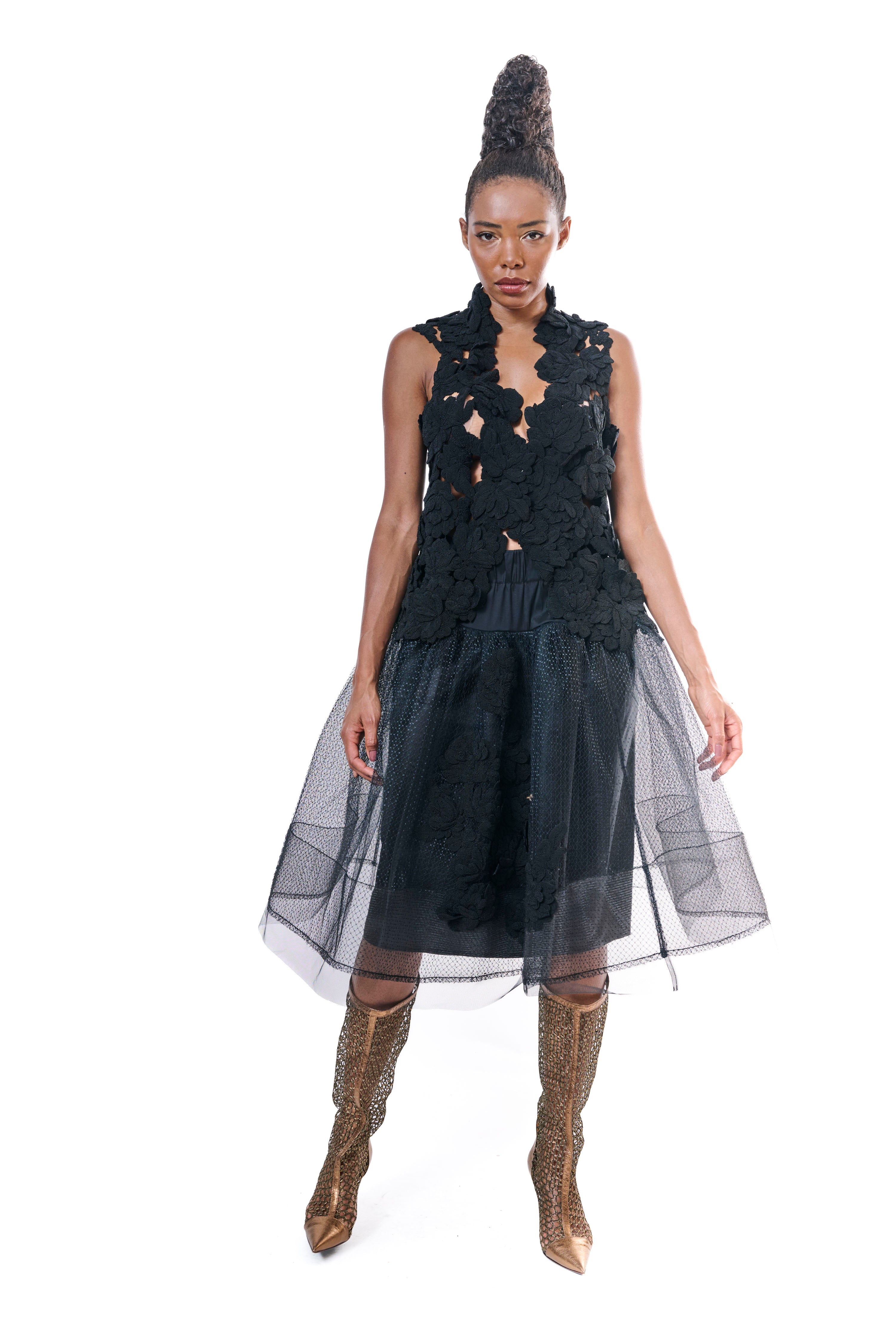 Top Embroidery Black