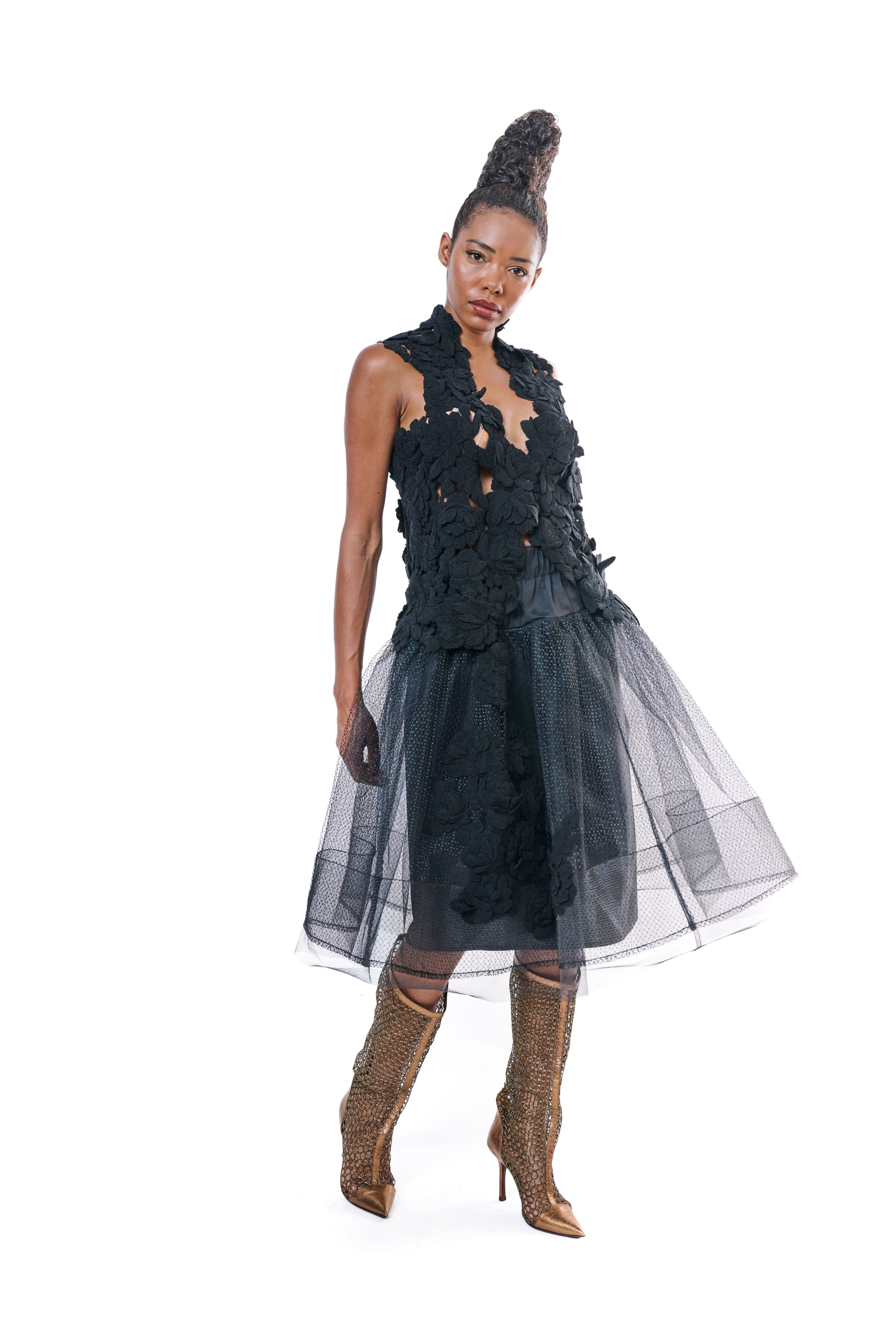 Top Embroidery Black