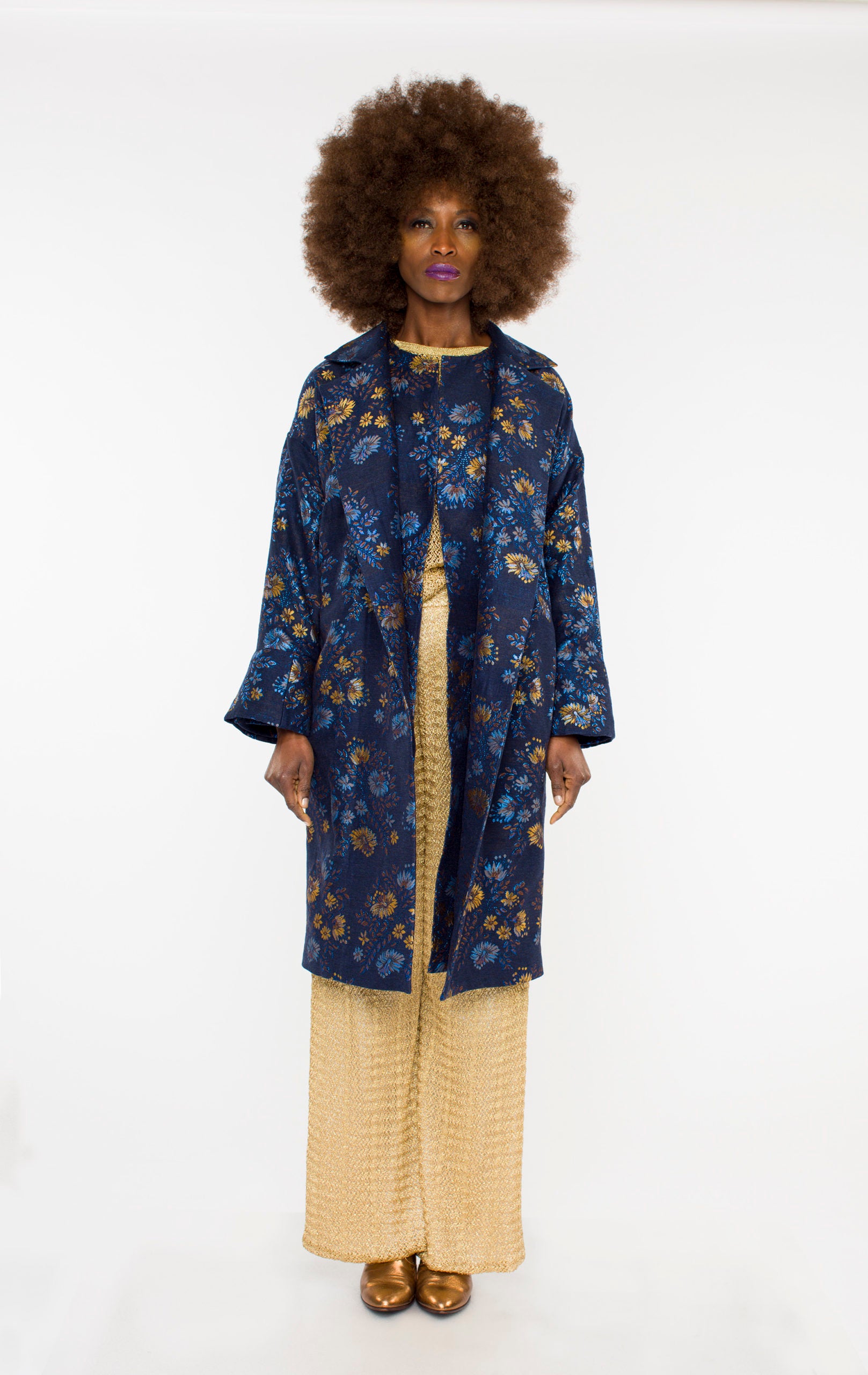 Blaue Jacke mit Blumen