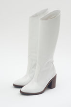 Lade das Bild in den Galerie-Viewer, White Handmade Boots