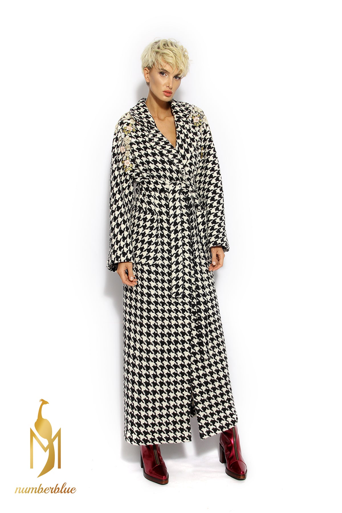 Karierter Mantel bestickt