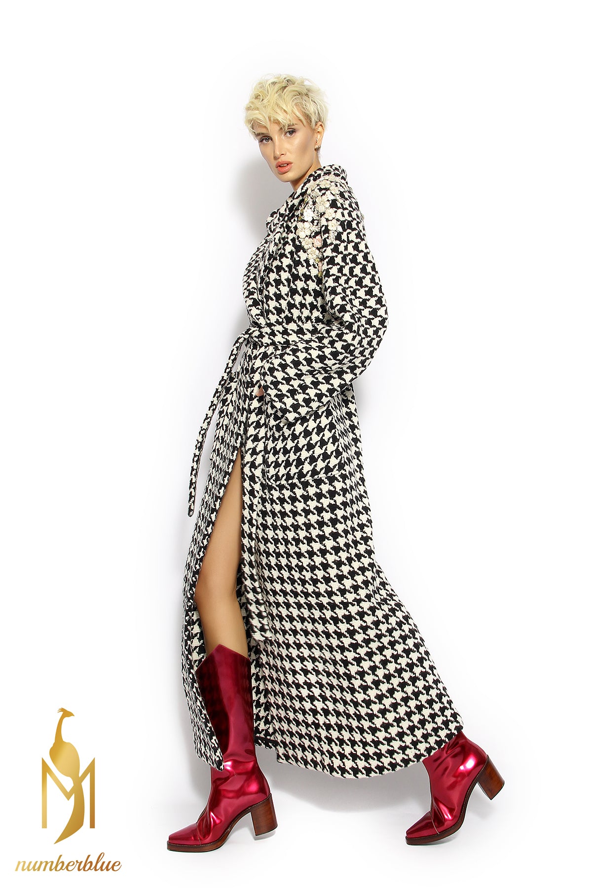 Karierter Mantel bestickt