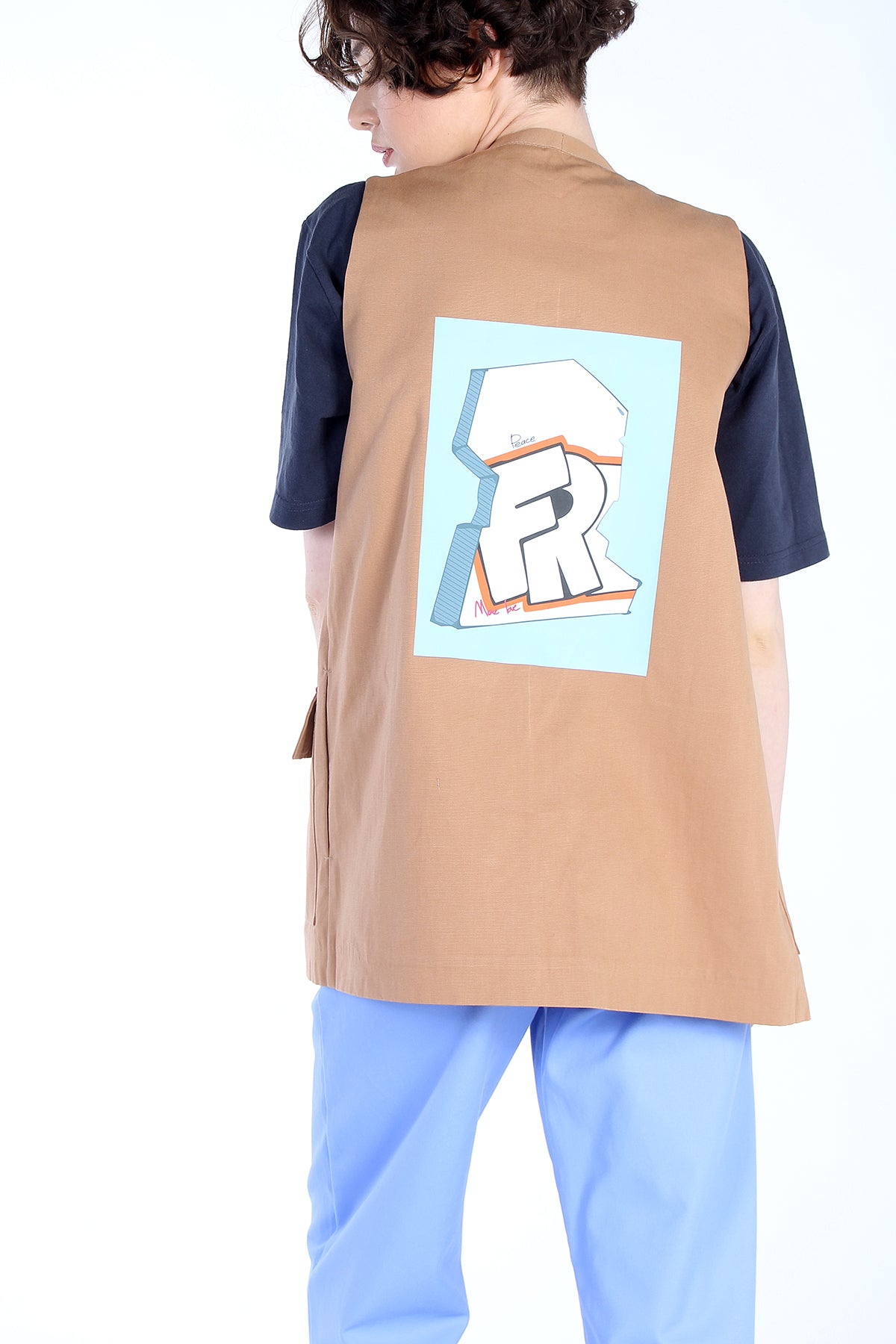 PRINTED VEST BERLIN WALL