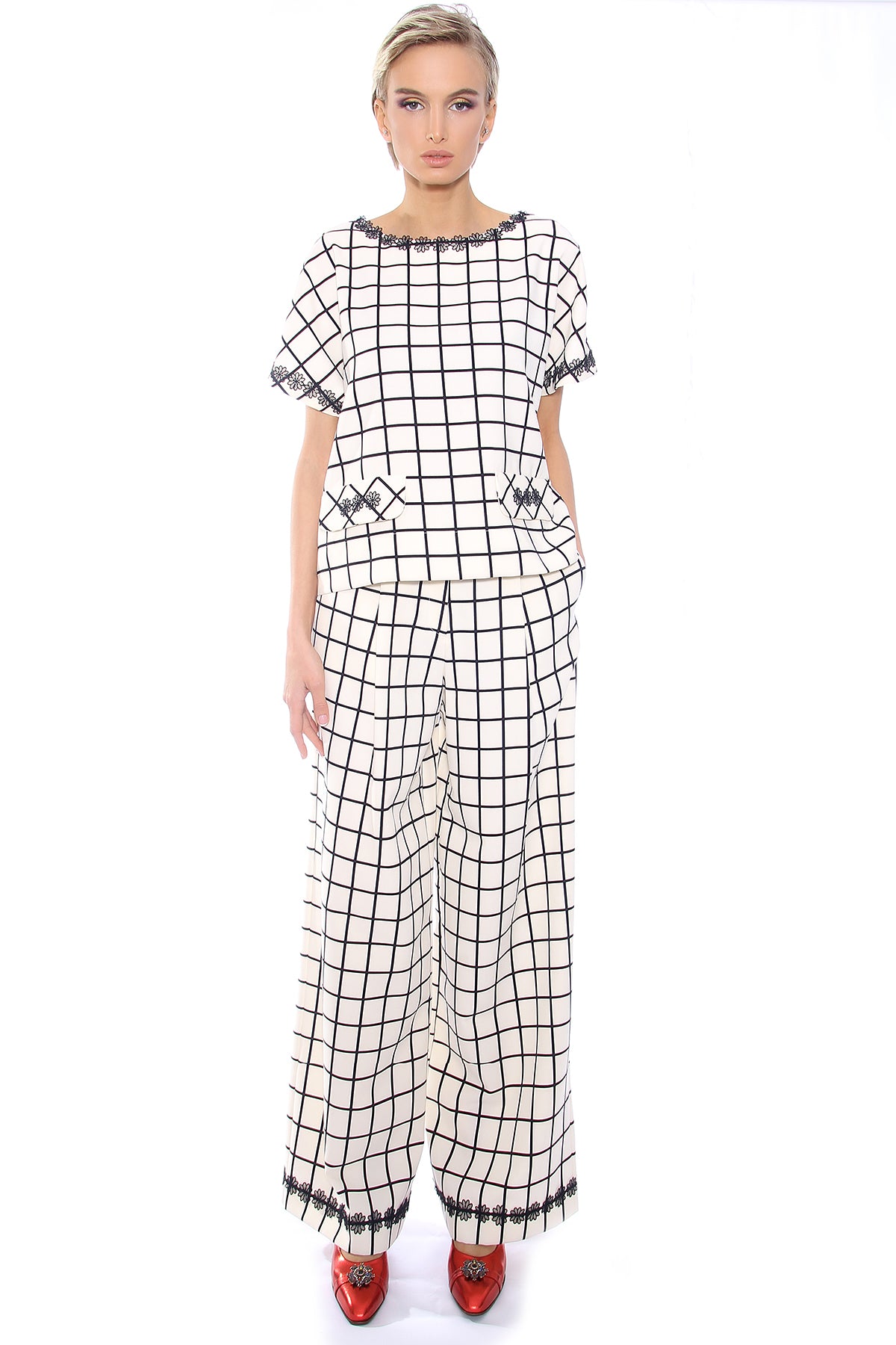 Kariertes Oberteil mit Spitze