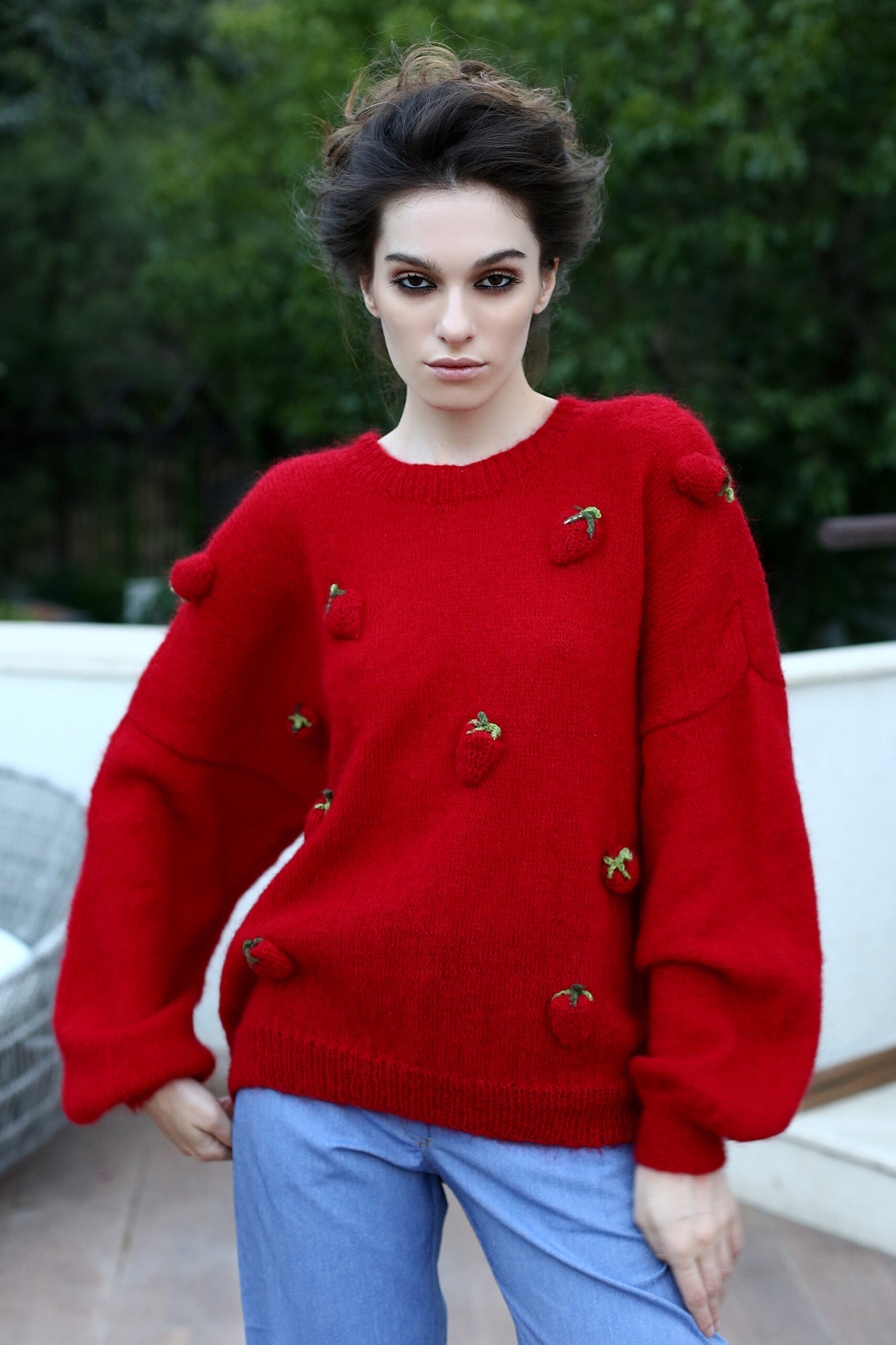 Handmade Strickpullover Erdbeeren