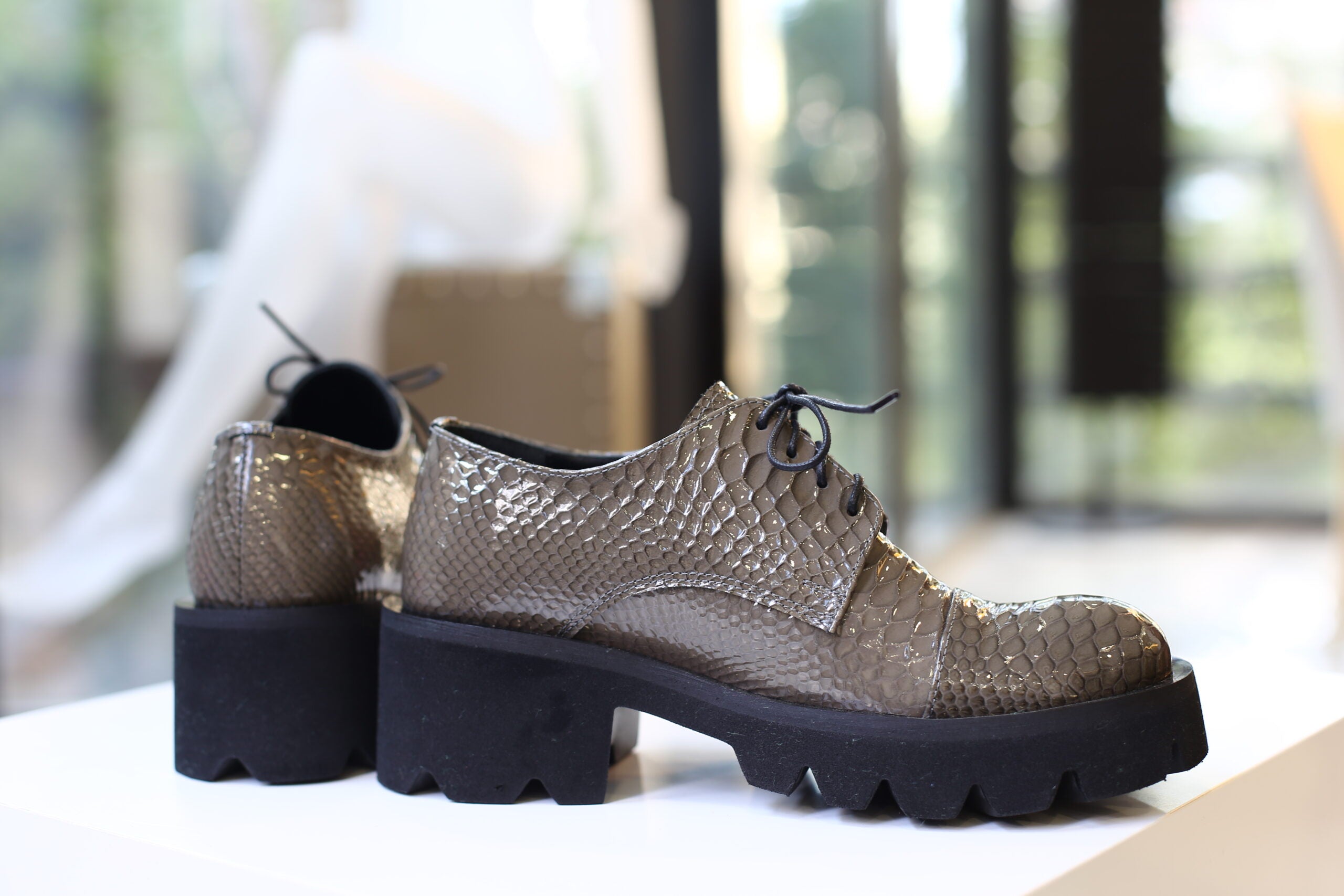 Handmade Derby Taupe