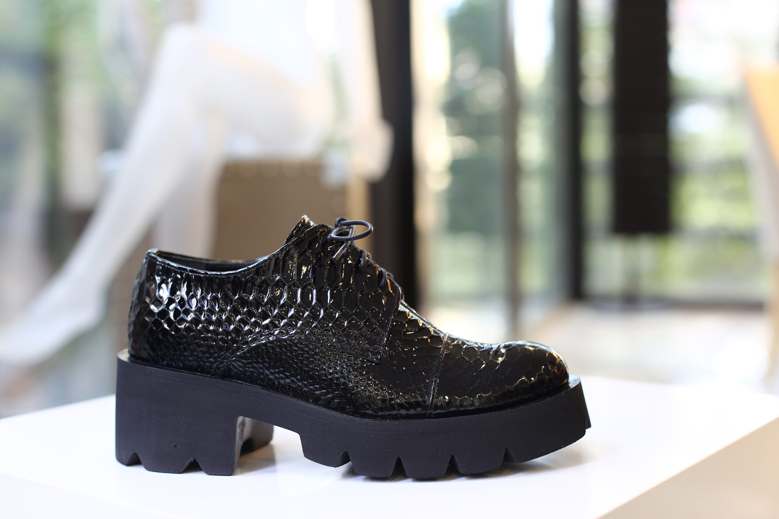 Handmade Derby Black