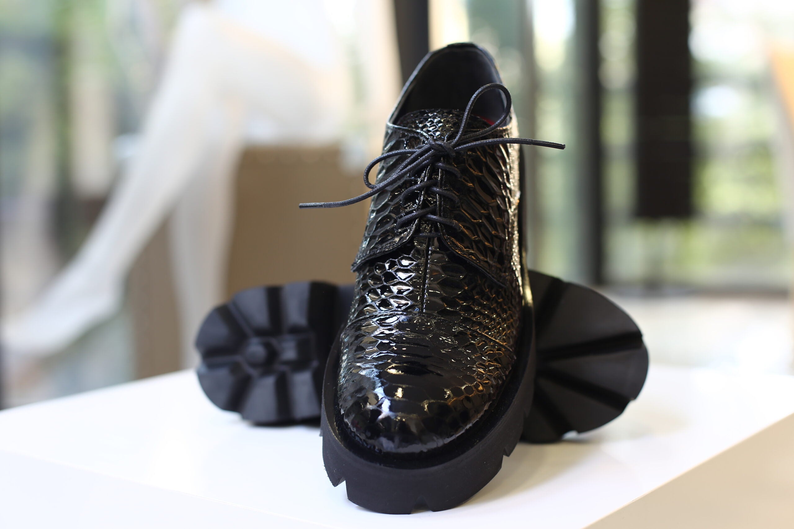 Handmade Derby Black