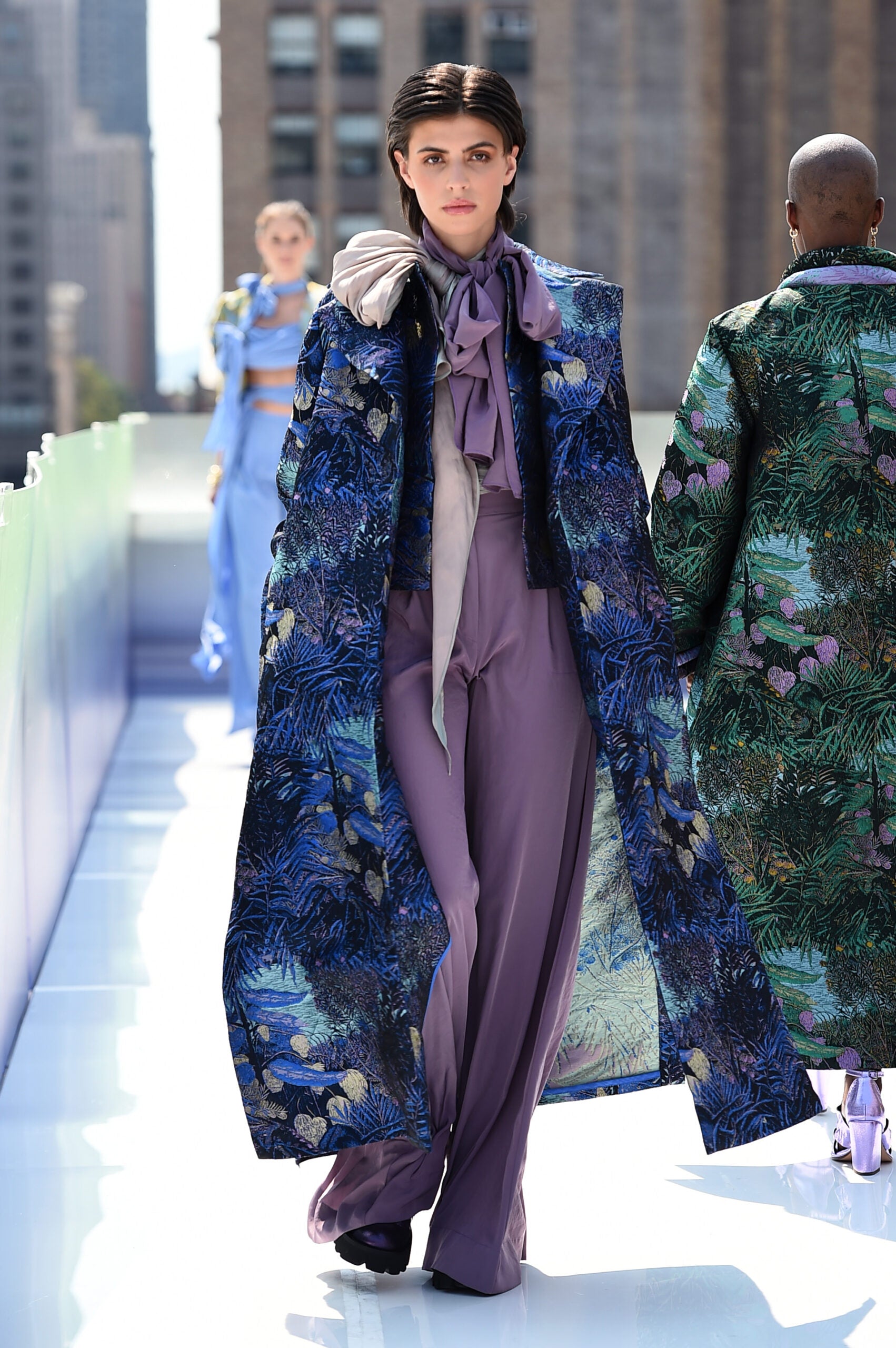 Coat „NYX “ Urgöttin der Nacht (NYFW Runway)