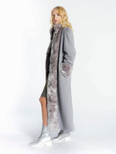 Lade das Bild in den Galerie-Viewer, Coat
