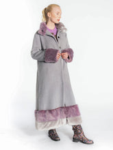 Lade das Bild in den Galerie-Viewer, Coat
