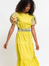 Lade das Bild in den Galerie-Viewer, Gelbes Kleid mit Spitze