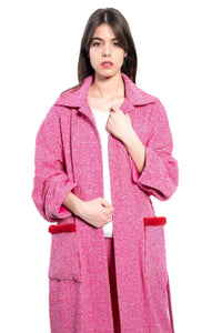 Langer rosa Mantel mit Kunstpelztaschen
